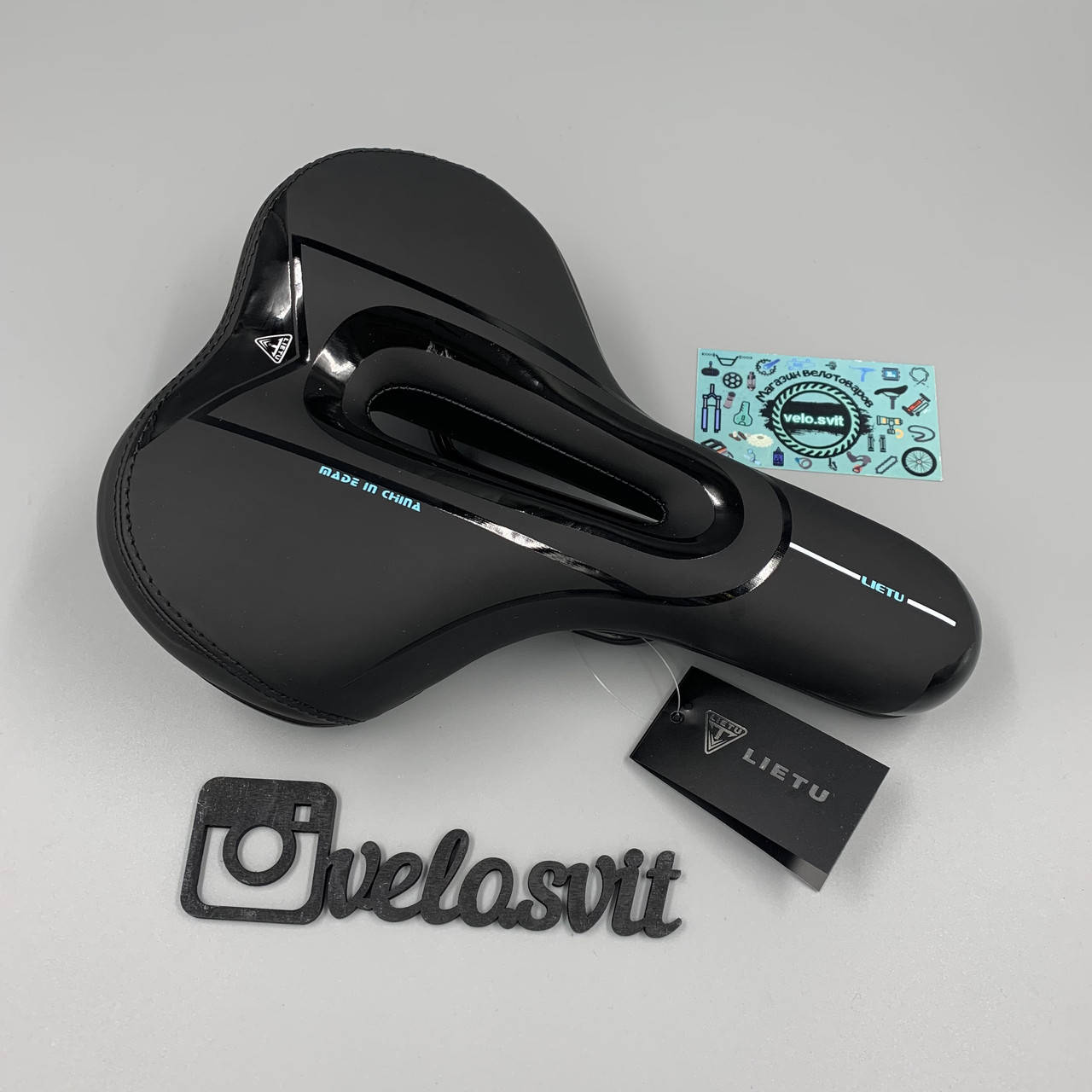 

Качественное седло Lietu 015 для горных и туристических велосипедов, без замка, широкое и удобное