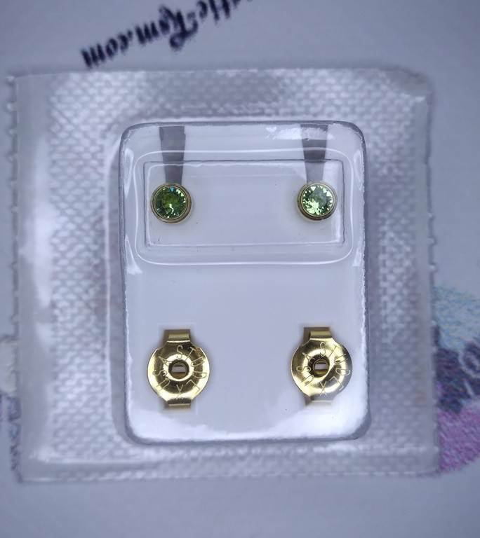 

Серьги M, завальцованные золотой, камень хризалит, R208Y Studex