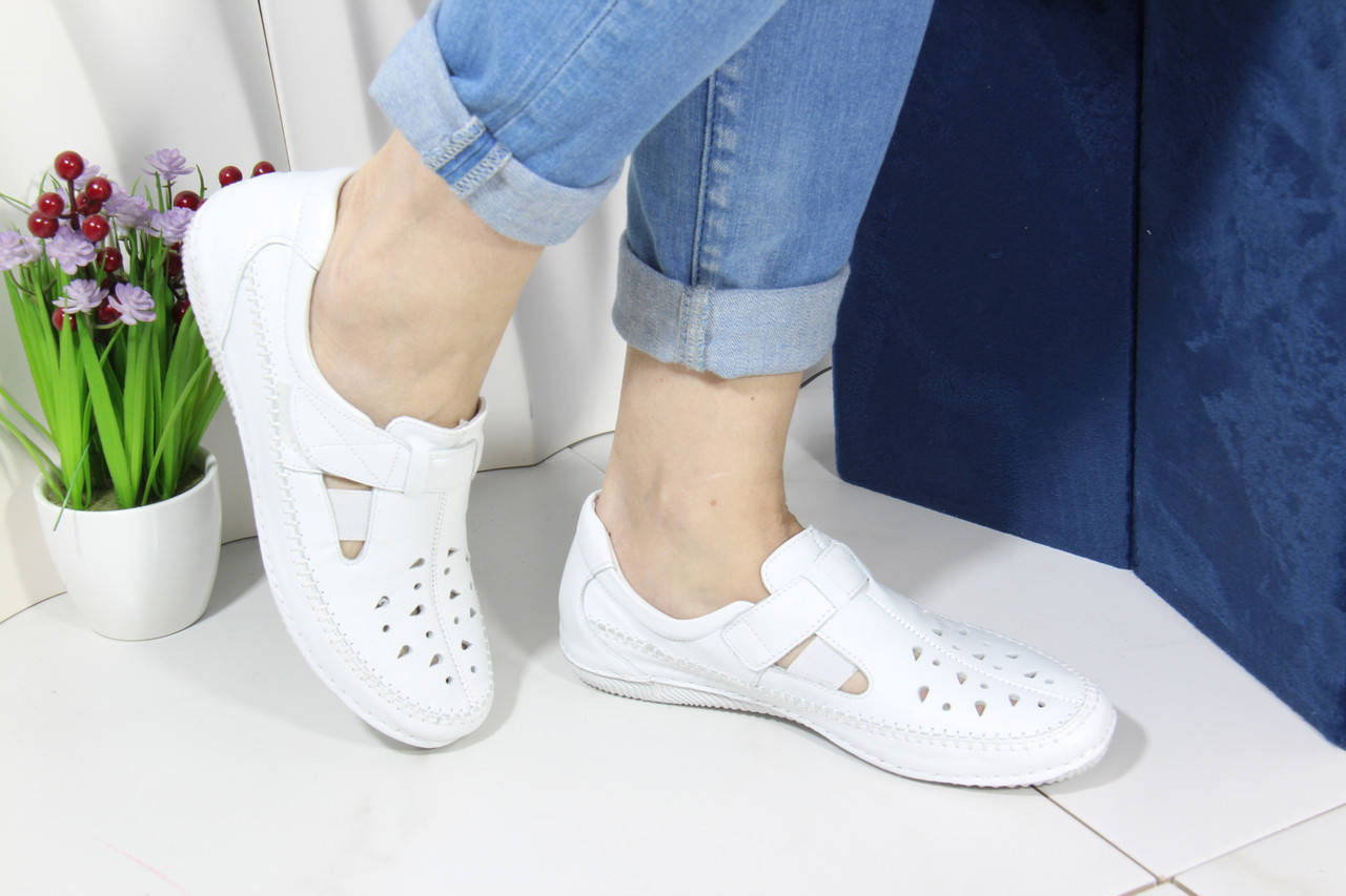 

Мокасины женские Aras Shoes 19124-BEYAZ белые на липучке 39