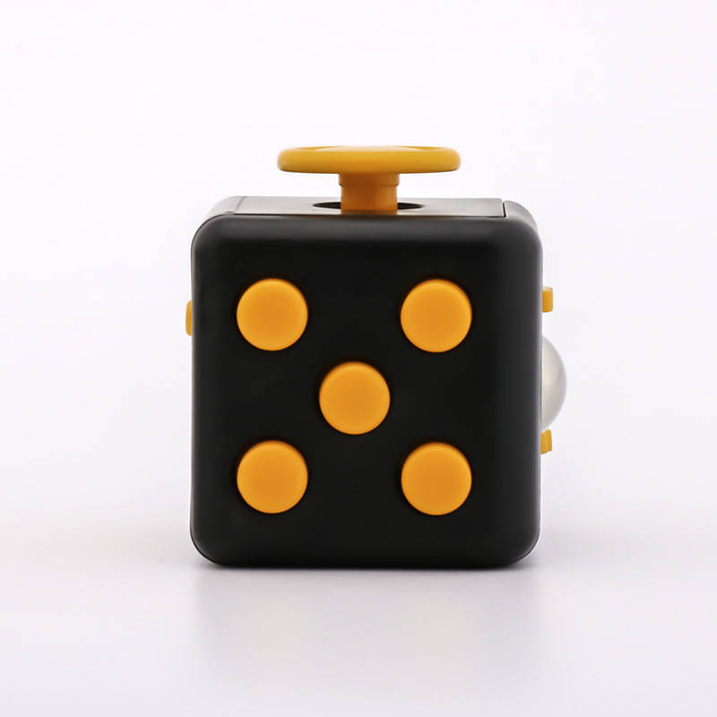 

Кубик антистресс Fidget Cube 6217 2.8х2.8 см черный с оранжевым