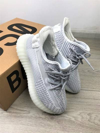 

Мужские Кроссовки Itts Yeezy Boost 350 V2 Grey в сером цвете (46р.)