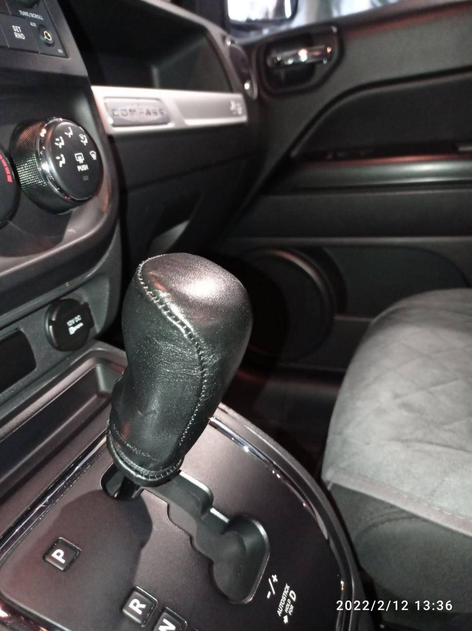 

Чехол на ручку КПП Hyundai, и ручки АКПП, кожа
