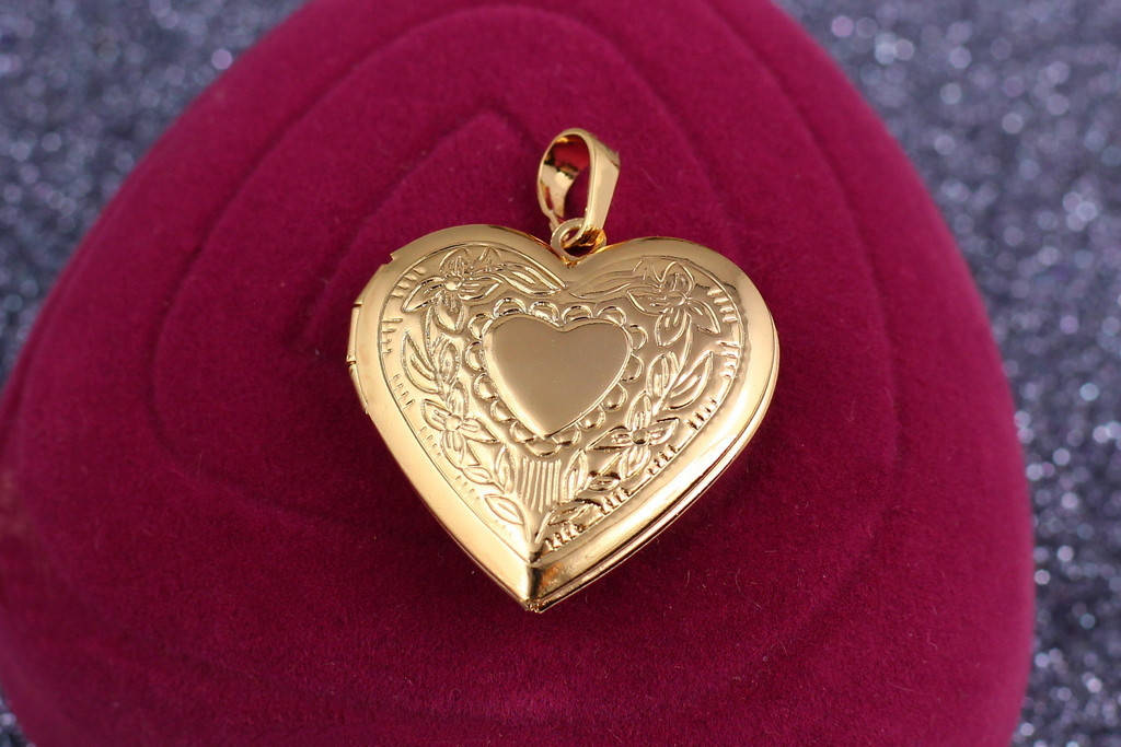 

Кулон Xuping Jewelry медальон сердечко для фото 3 см золотистый