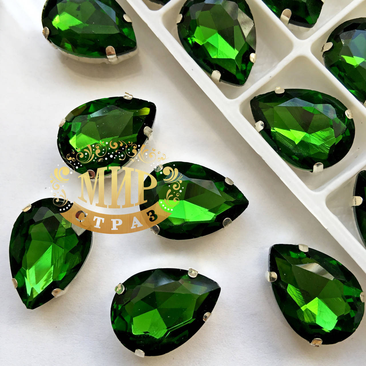 

Cтразы в цапах, Капля 10*14, Цвет Green