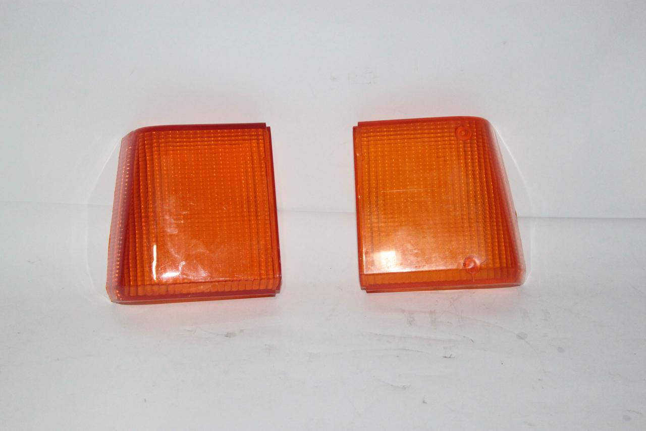 

Стекло повторителя поворотов задних фонарей (старый образец)