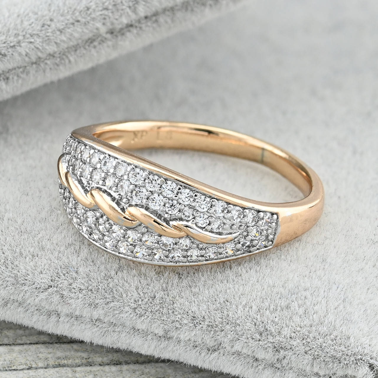 

Кольцо Xuping c родированием 35422 белые фианиты позолота 18К размер 19