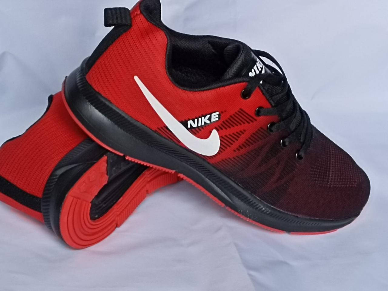 

Мужские кроссовки Nike летние сетка, Красный