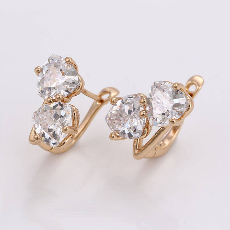 

Серьги Два треугольных цирконии, англ.замок, позолота Xuping, 18К