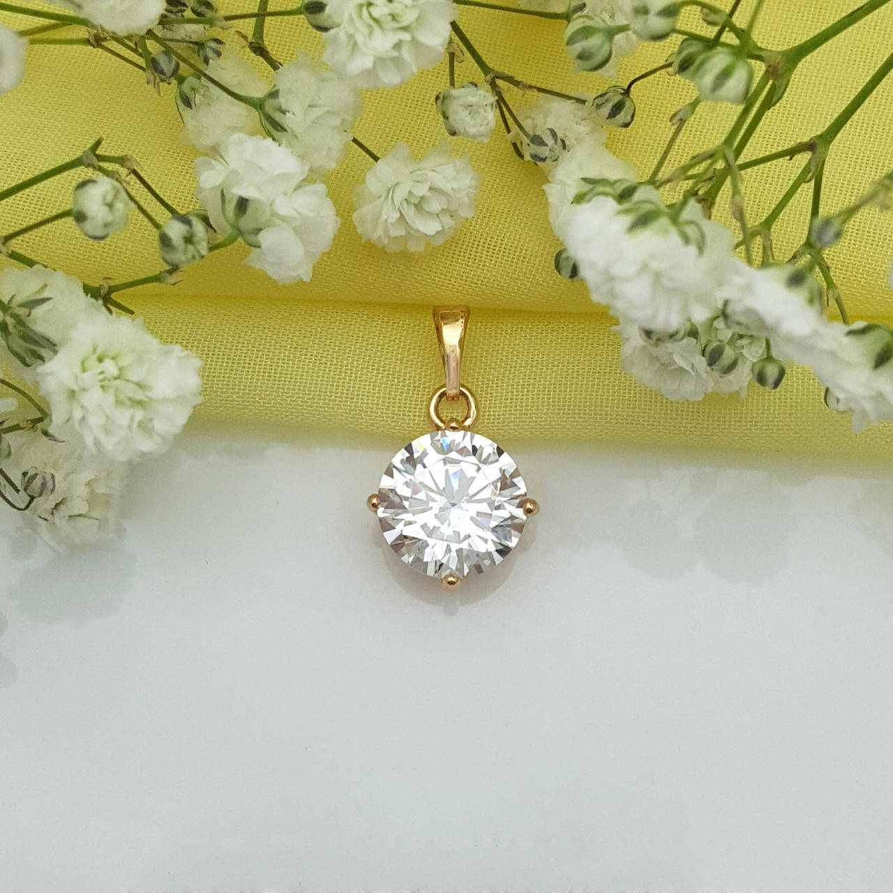 

Кулон з медсплава, вставка: цирконий граненый 12 мм, 18К