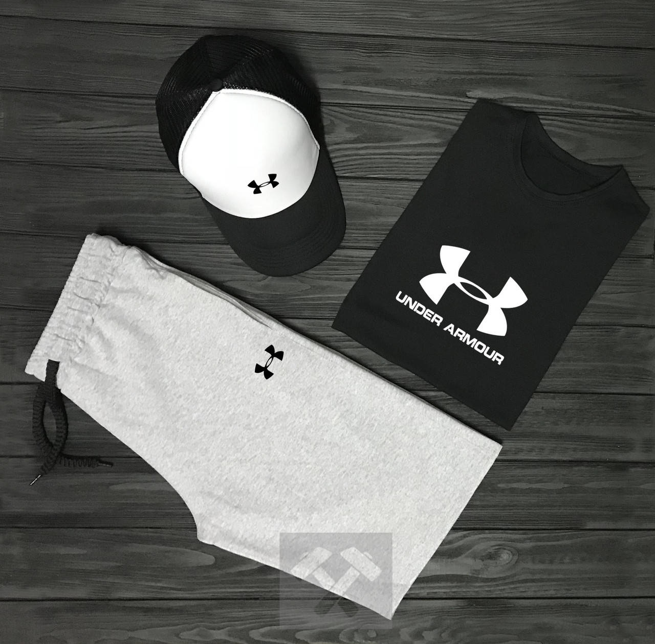 

Мужской костюм тройка кепка футболка и шорты Андер Армор (Under Armour), летний мужской костюм, L