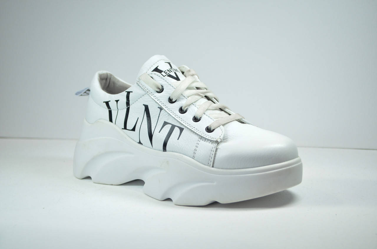

Женские кожаные кроссовки белые Valentino 40 - 06