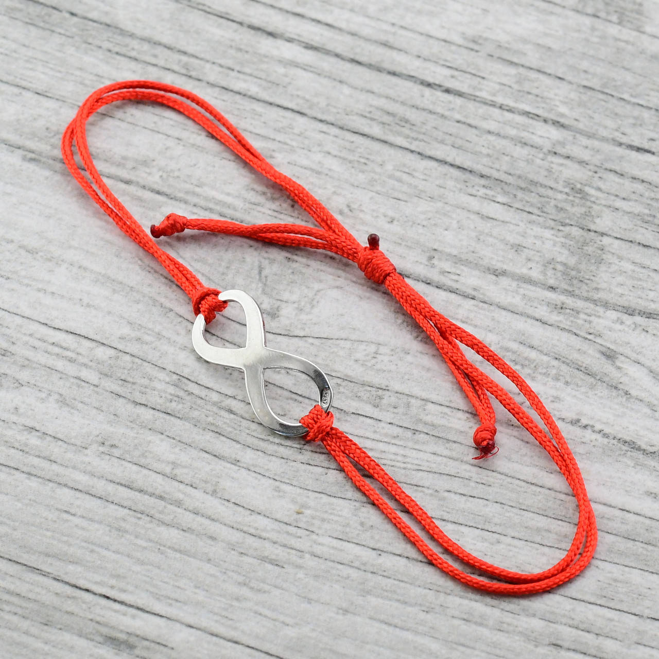 

Серебряный оберег Бесконечность регулируемый ширина 9 мм длина регул.