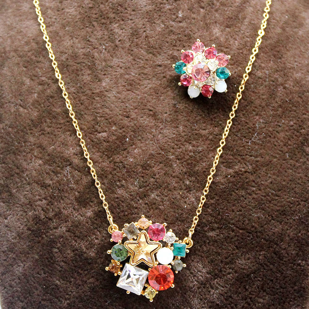 

Подвеска и брошь "Цветок"