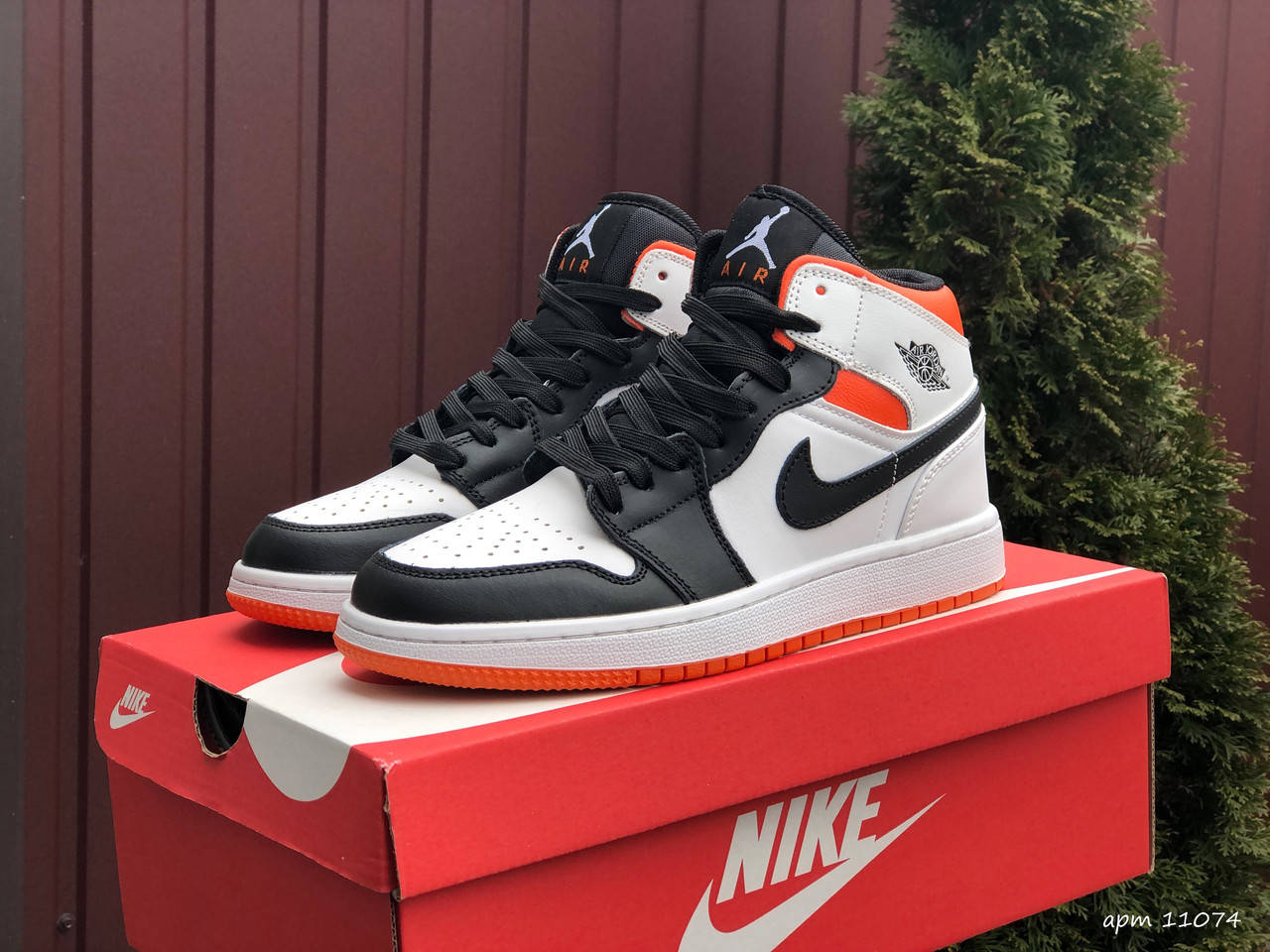 

Женские кроссовки Nike Air Jordan белые с черным, Найк Эйр Джордан [36 - 41] (38-24.4см), Белый