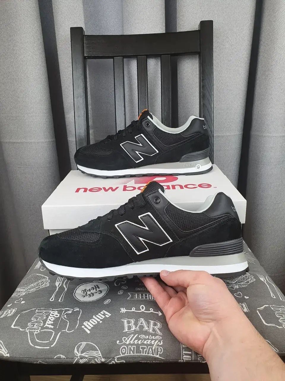 

Кроссовки мужские черные с белым New Balance 574 Black. Кроссы Нью Беланс 574 замшевые на весну для парней, Черный