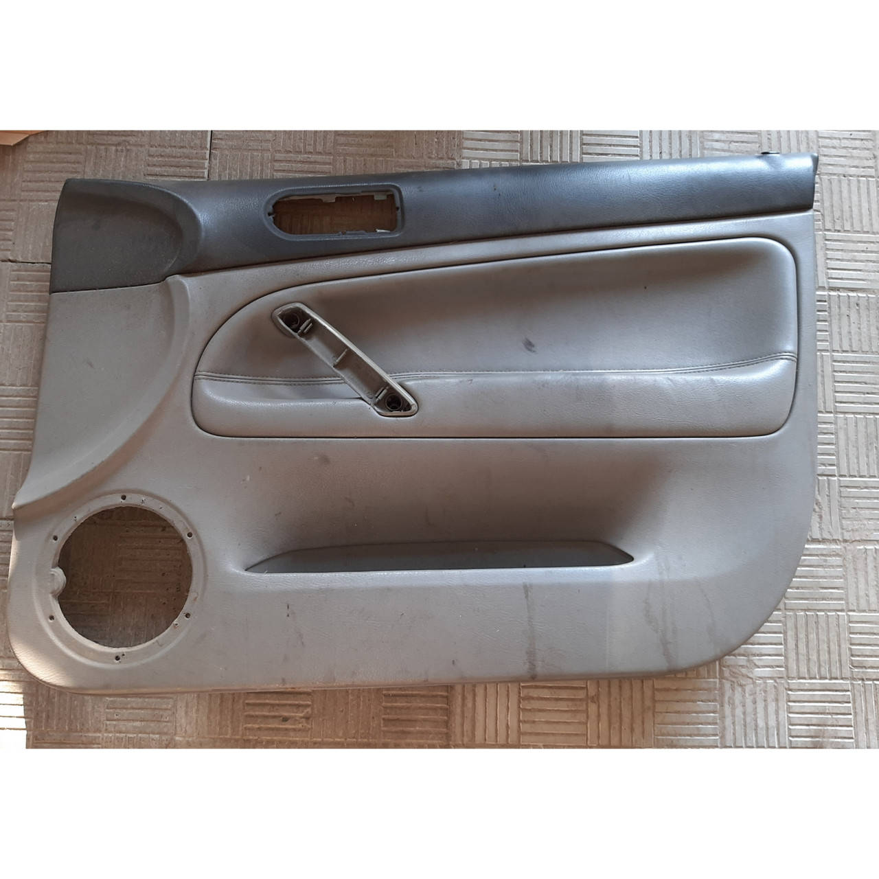 

Карта двери передней правой Volkswagen Passat B5