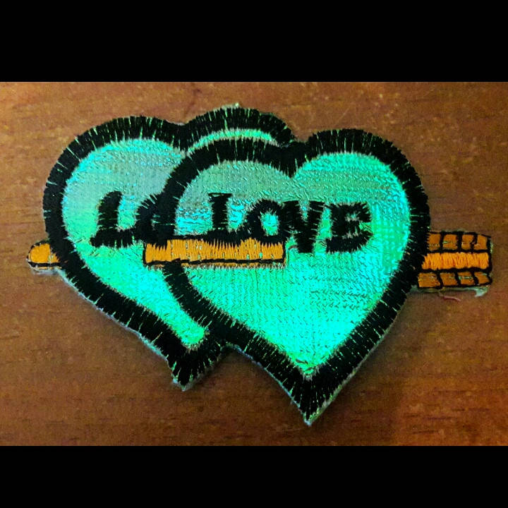 

Термонаклейка LOVE