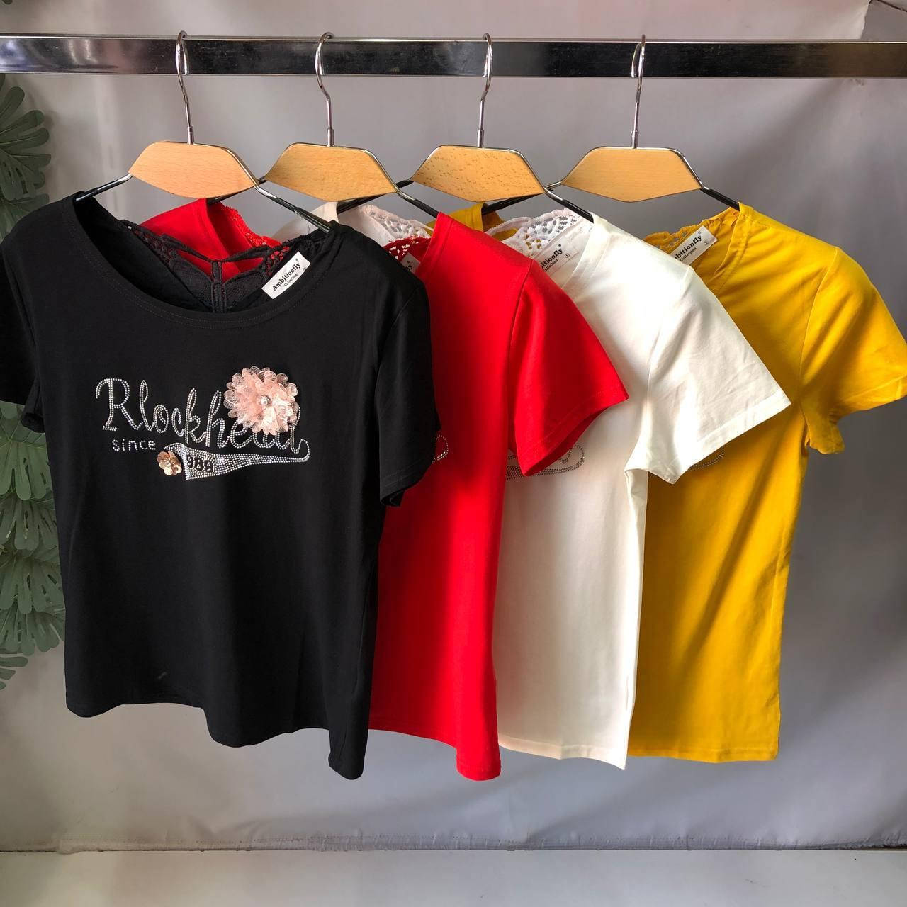 

Женская футболка со стразами, гипюр на спине размеры 44 46 48 женские футболки и майки, Черный