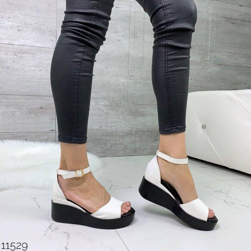 

Босоножки танкетка замш черный