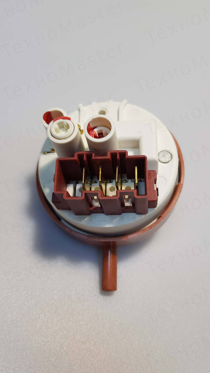 

Датчик уровня воды прессостат C00111493 Original для стиральной машины Indesit Ariston