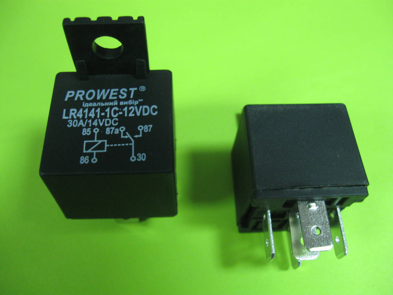 

Реле автомобильное LR4141-1C-12VDC 30A 14V