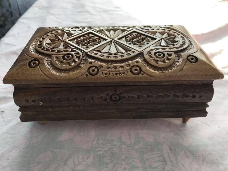 

ШКАТУЛКА ЛІЛІЯ