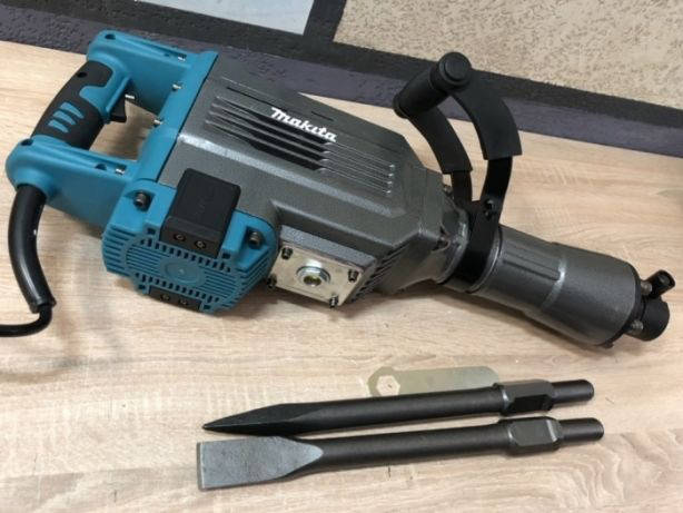 

Отбойный молоток Makita HM1307CB Румыния 45Дж