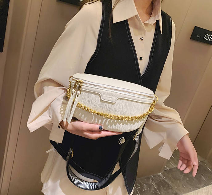 

Модная женская бананка Fashion стильная и качественная женская сумочка на грудь кросс боди Молочный