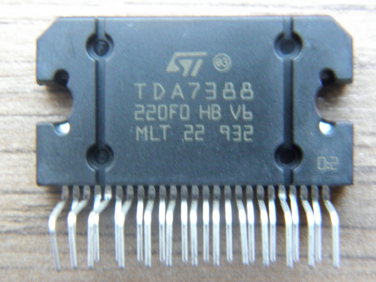 

Микросхема TDA7388