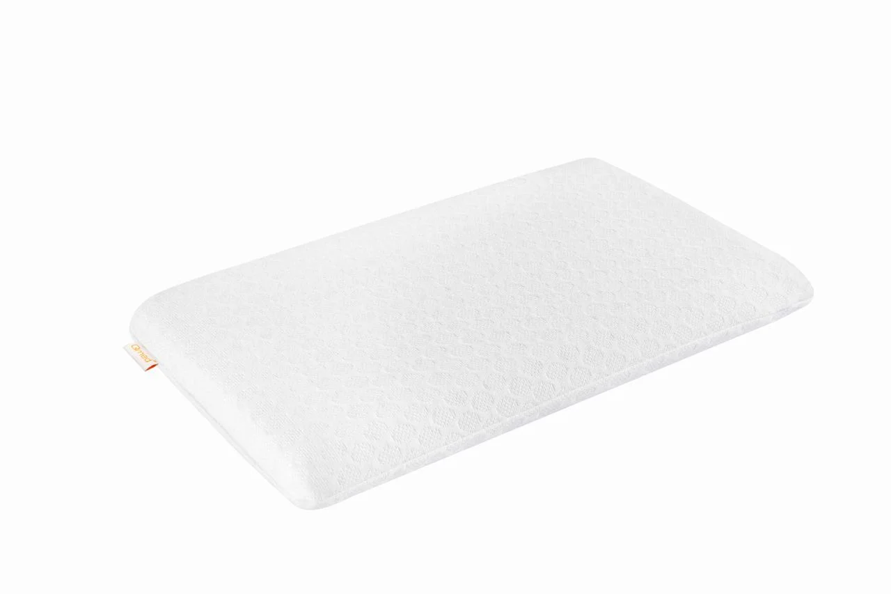 

Ортопедическая детская подушка с перфорацией - Qmed Breathable Kid Pillow, Белый