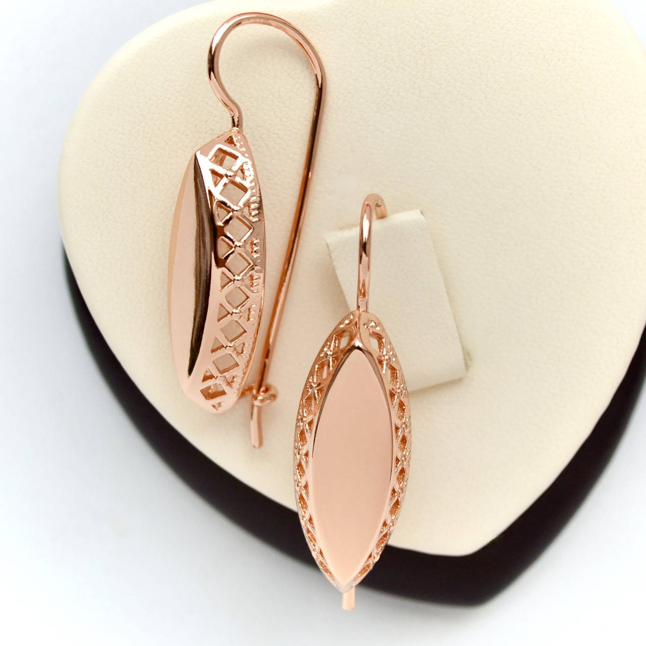 

Серьги Маркиза без камней. Размер 3,5 см. Медзолото. Медицинское золото. Ювелирная бижутерия.