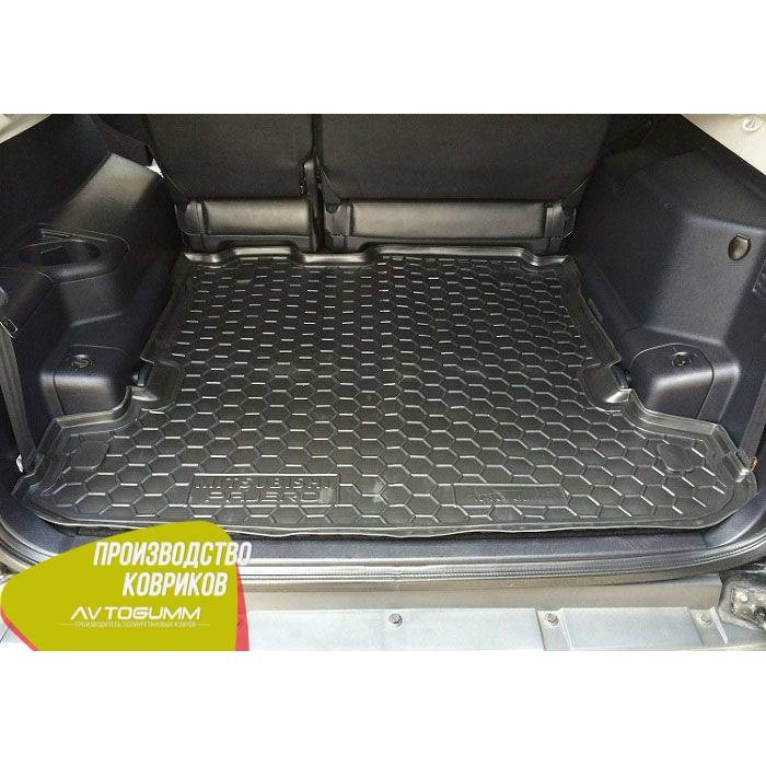 

Авто коврик в багажник Mitsubishi Pajero Wagon 3/4 99-/07-, Черный
