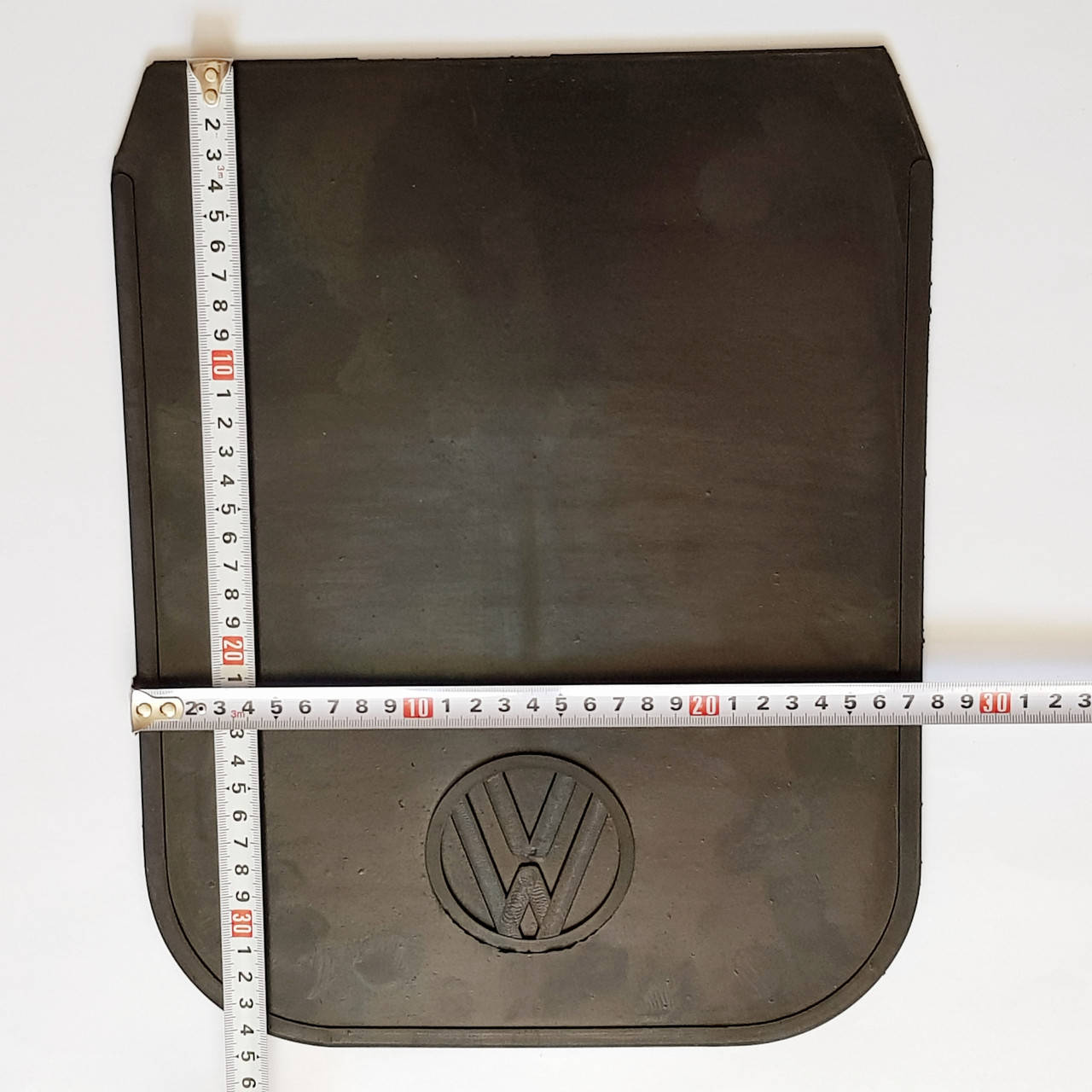 

Брызговик резиновый, с эмблемой "W" 34х28 см