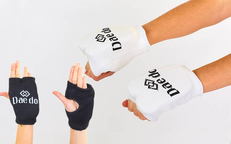 

Накладки для карате (перчатки для карате) Daedo 5487: 2 цвета, размер XS-XL, Разные цвета