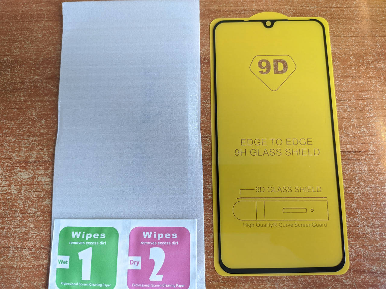 

Защитное стекло для Xiaomi Redmi 7 полный клей