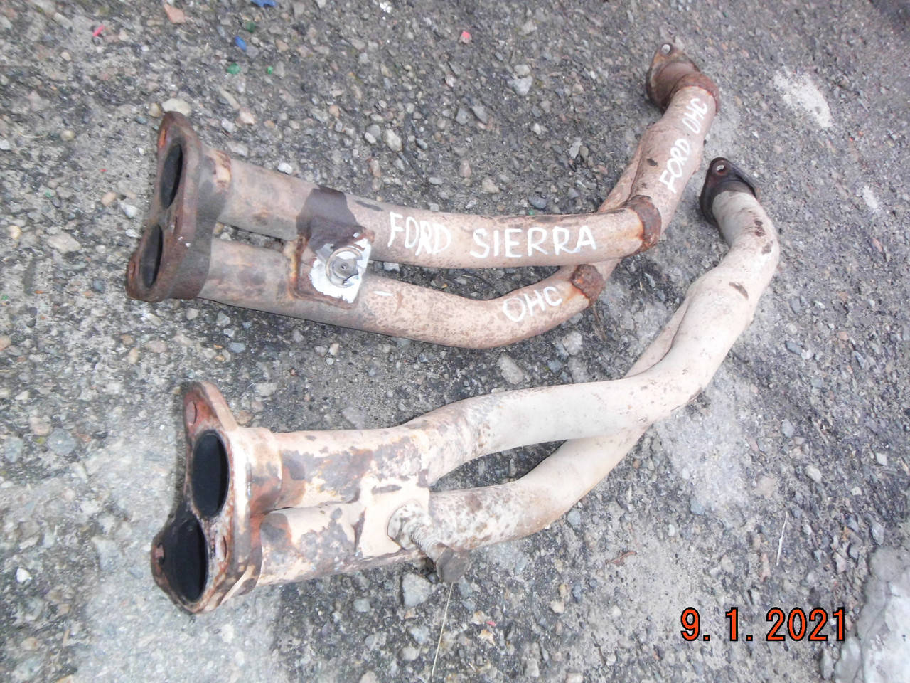 

На Ford Sierra Taunas Scorpio 1,6 - 2,0 ОНС приемная труба (штаны) выхлопной системы