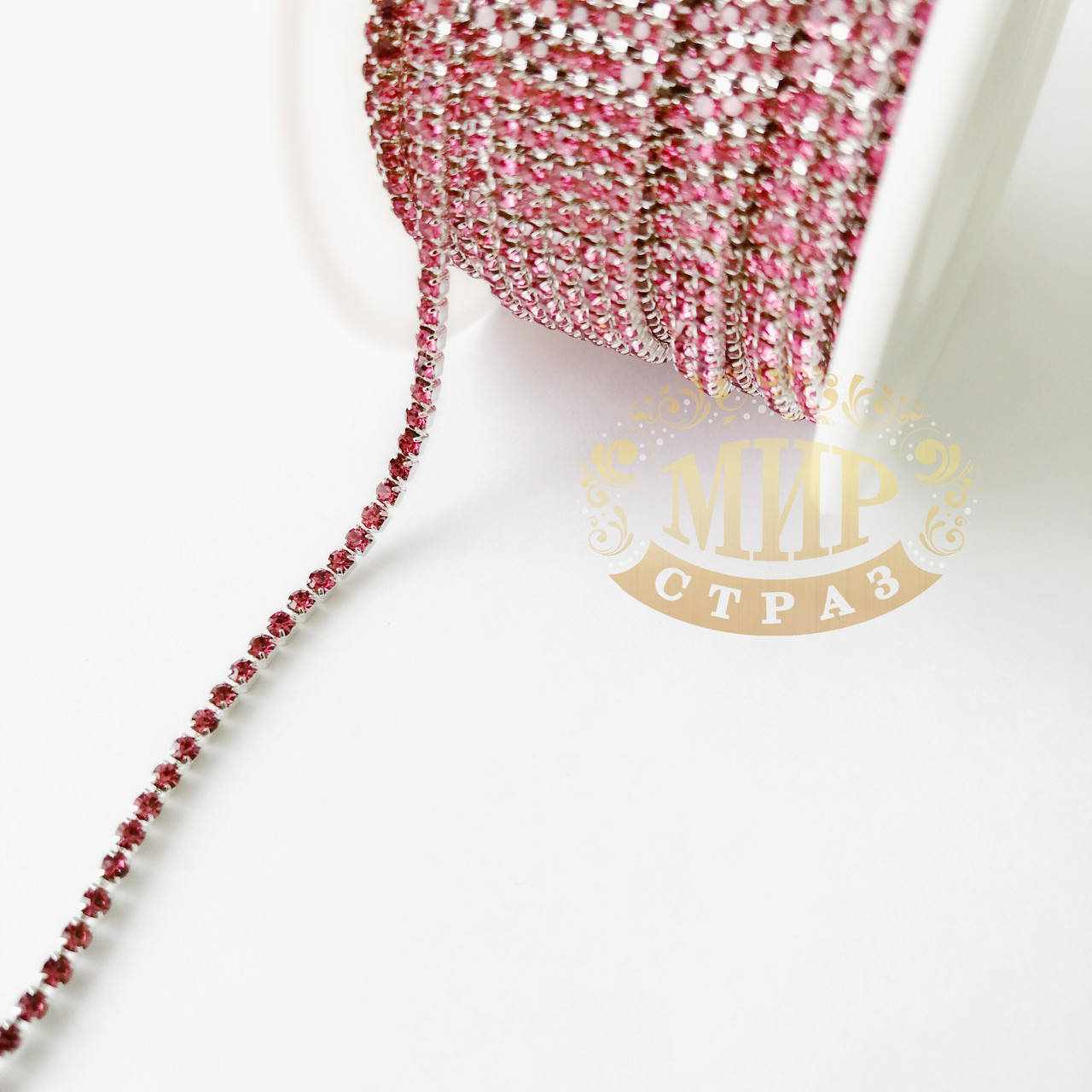 

Стразовая цепочка, цвет Lt Rose, ss10 (2,8mm), металл серебро, 1м