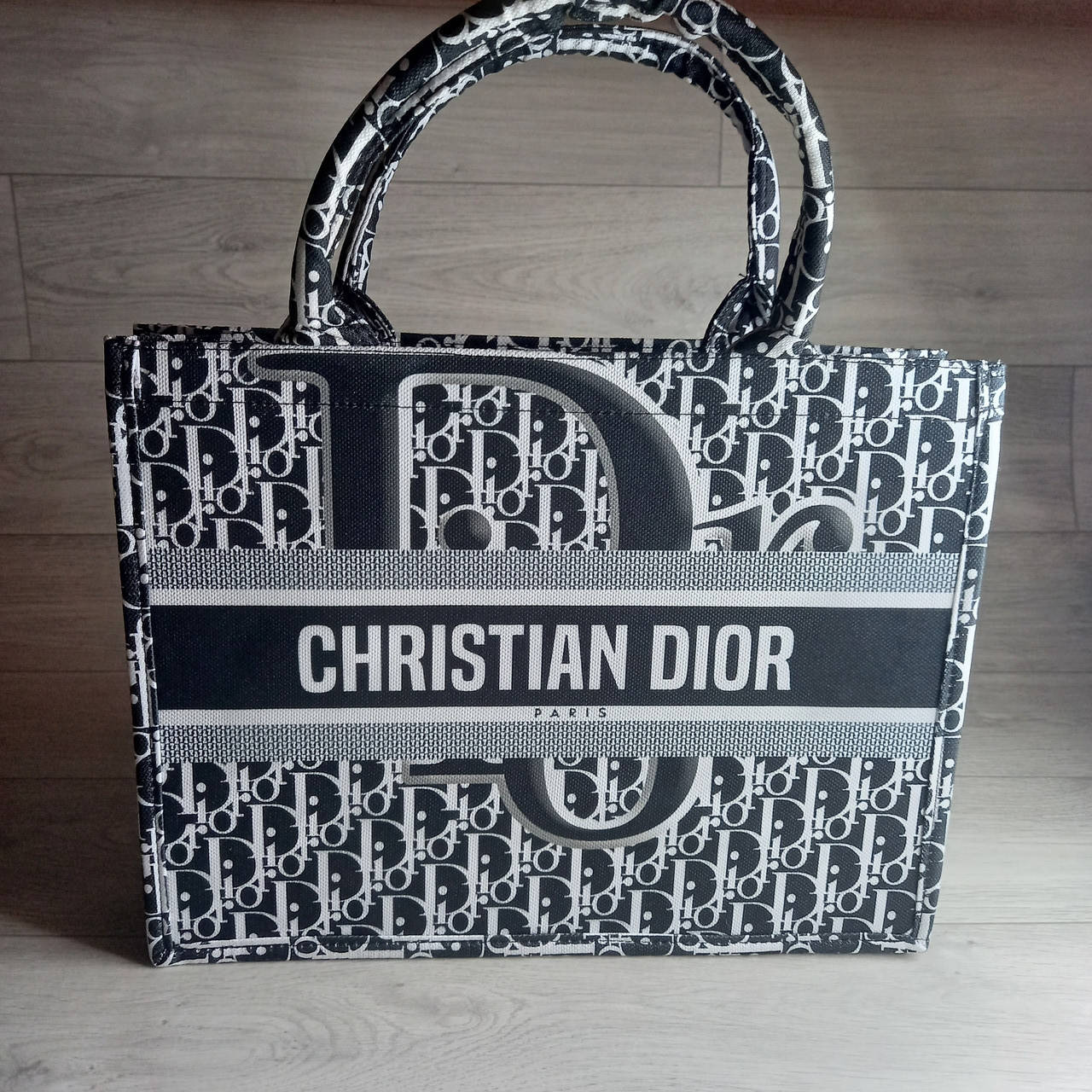 

Уценка Сумка в стиле Кристиан Диор CHRISTIAN DIOR Стильная тканевая сумка Сумка шопер