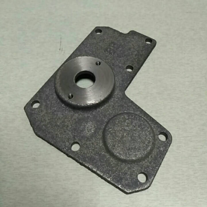 

Крышка боковая правая под вал отбора мощности