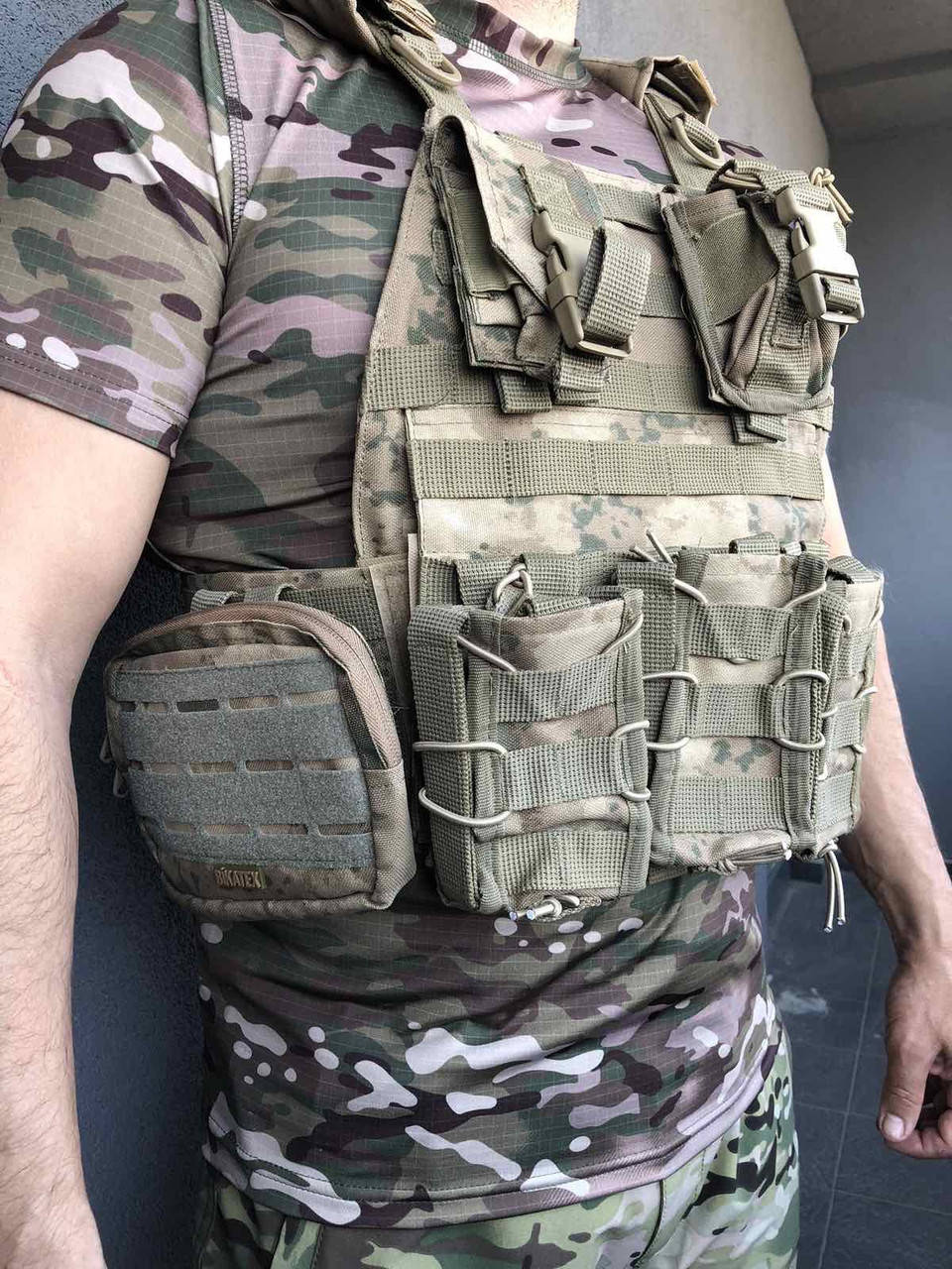 

Плитоноска - разгрузка СОМВАТ тактическая, жилет тактический для военных, 7 карманов