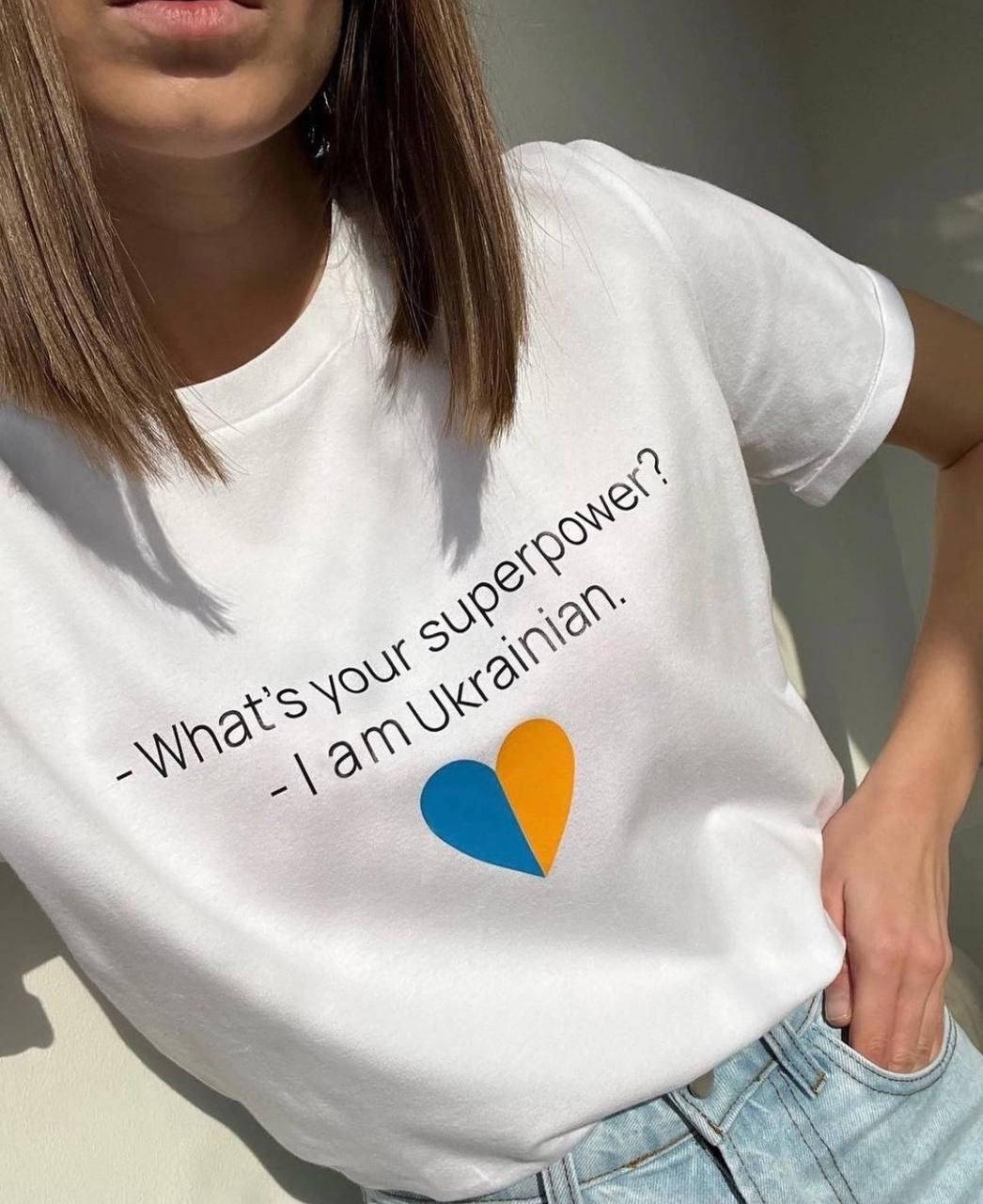 

Женская патриотическая футболка «-What's your superpower - I'm Ukrainian», Разные цвета