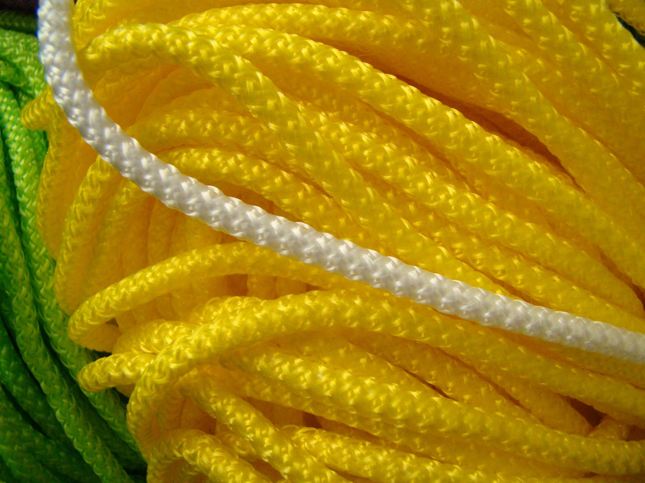 

Шнур полипропиленовый 5 мм с наполнителем жёлтый, Желтый