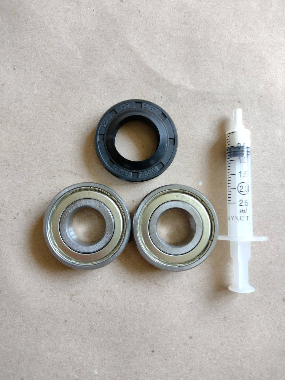 

Комплект подшипников SKL 6203+6203 + сальник (22*40*8/11.5 mm/мм)+смазка для стиральной машины AEG/Electrolux, Белый