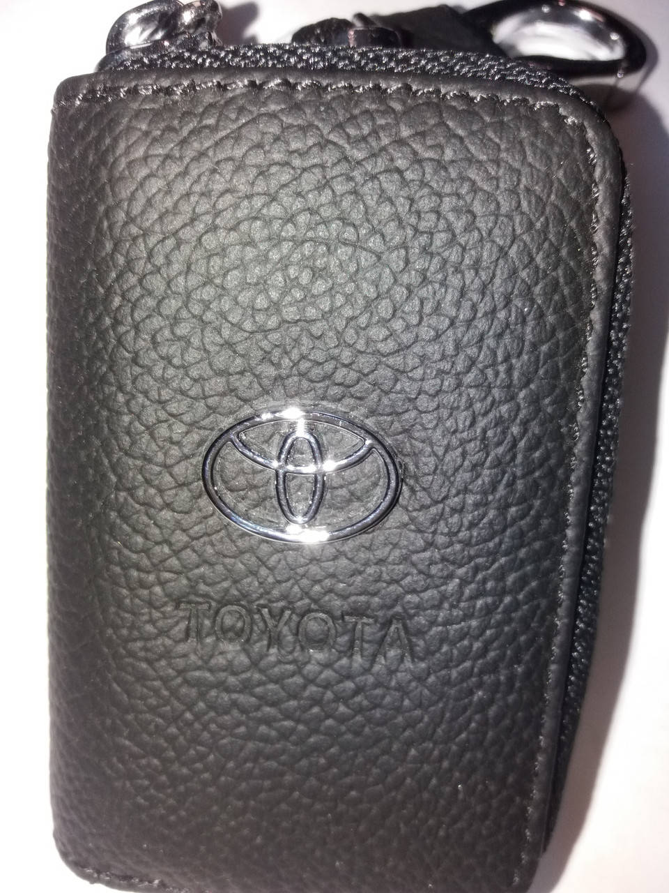 

Чехол-брелок для ключей с карабином (ключница) Toyota, Черный