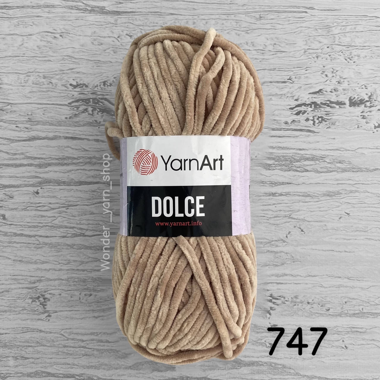 

Плюшевая пряжа YarnArt Dolce (ЯрнАрт Дольче) 747, песочный