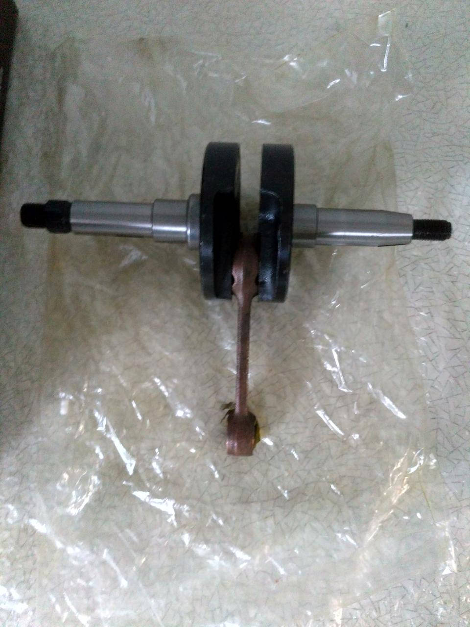 

Коленвал на 2т скутер ТВ50/ТВ60 (SUZUKI RUN) (цепочный вариатор)