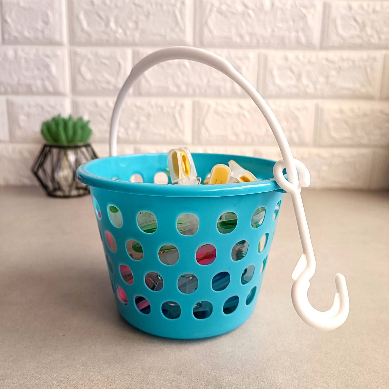 

Силиконовые прищепки в корзинке 24 шт