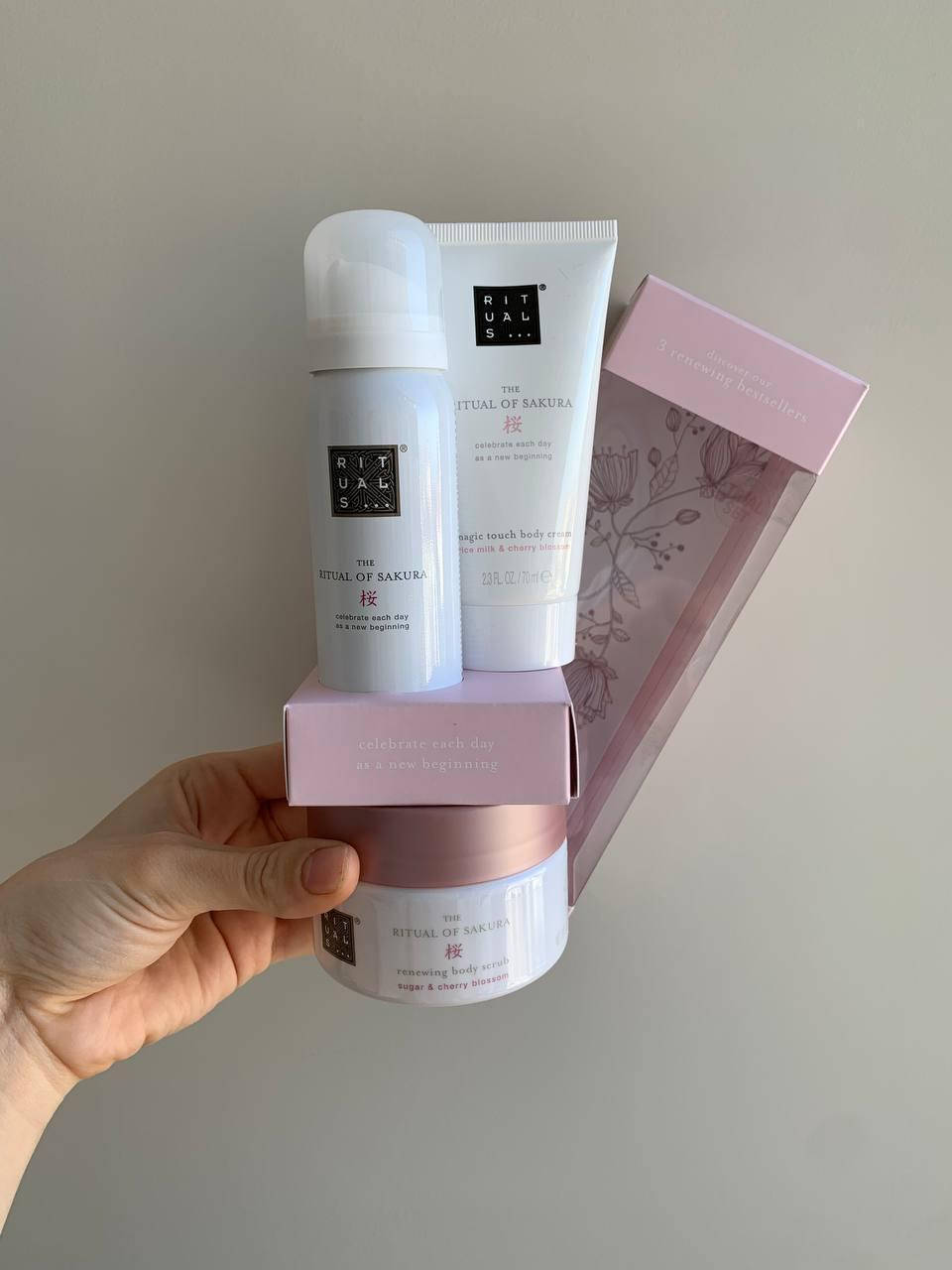 

Набор для тела Rituals Sakura Try me set 3 в 1