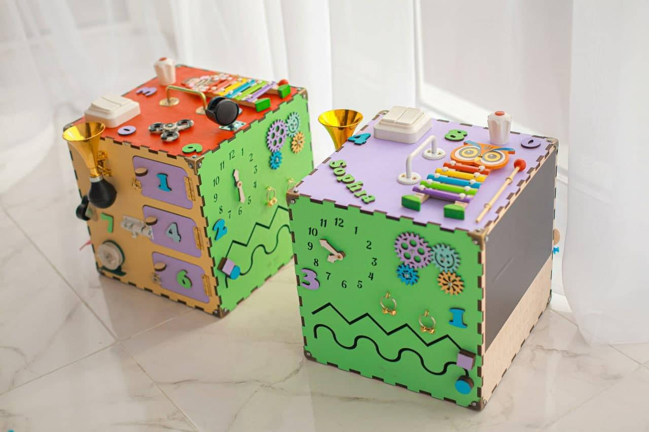 

Бизикуб цветной30*30*30 см, бизиборд, Бізіборд