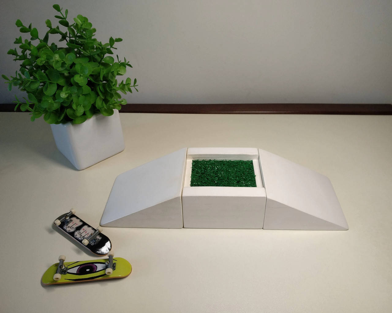 

Fingerboard Grass box + два кикера Handicraft FB, фингерборд парк, фигуры для фингерборда